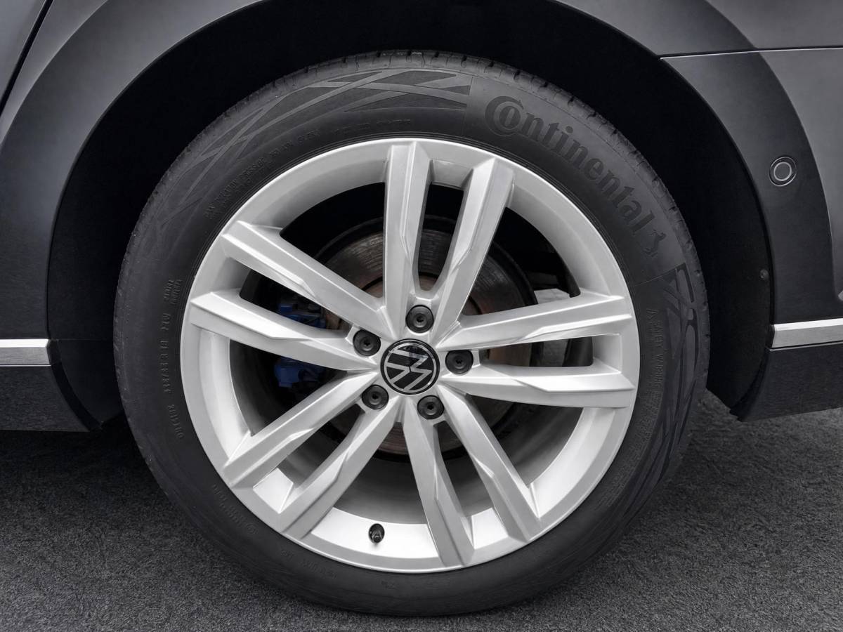 Volkswagen Passat Volkswagen Passat Variant 1.4 TSI 218pk DSG PHEV GTE Business · Panoramadak · Camera · Apple/Android Car Play · Navigatie · Stoelverwarming · 18” Inch ·