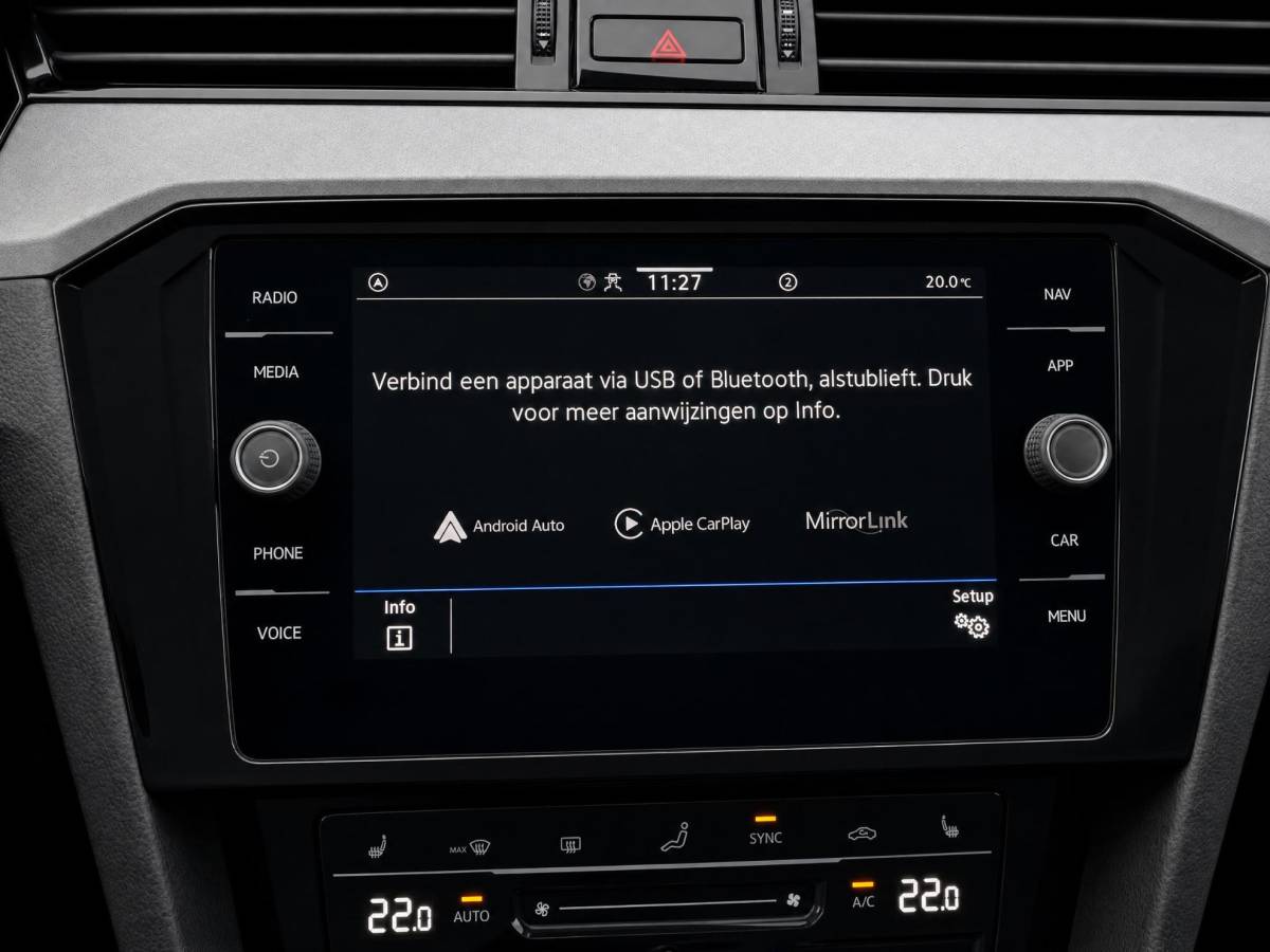 Volkswagen Passat Volkswagen Passat Variant 1.4 TSI 218pk DSG PHEV GTE Business · Panoramadak · Camera · Apple/Android Car Play · Navigatie · Stoelverwarming · 18” Inch ·