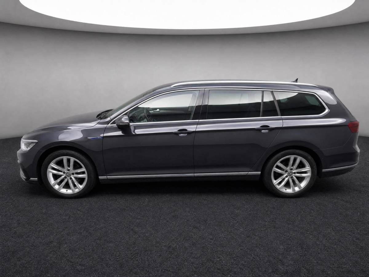 Volkswagen Passat Volkswagen Passat Variant 1.4 TSI 218pk DSG PHEV GTE Business · Panoramadak · Camera · Apple/Android Car Play · Navigatie · Stoelverwarming · 18” Inch ·