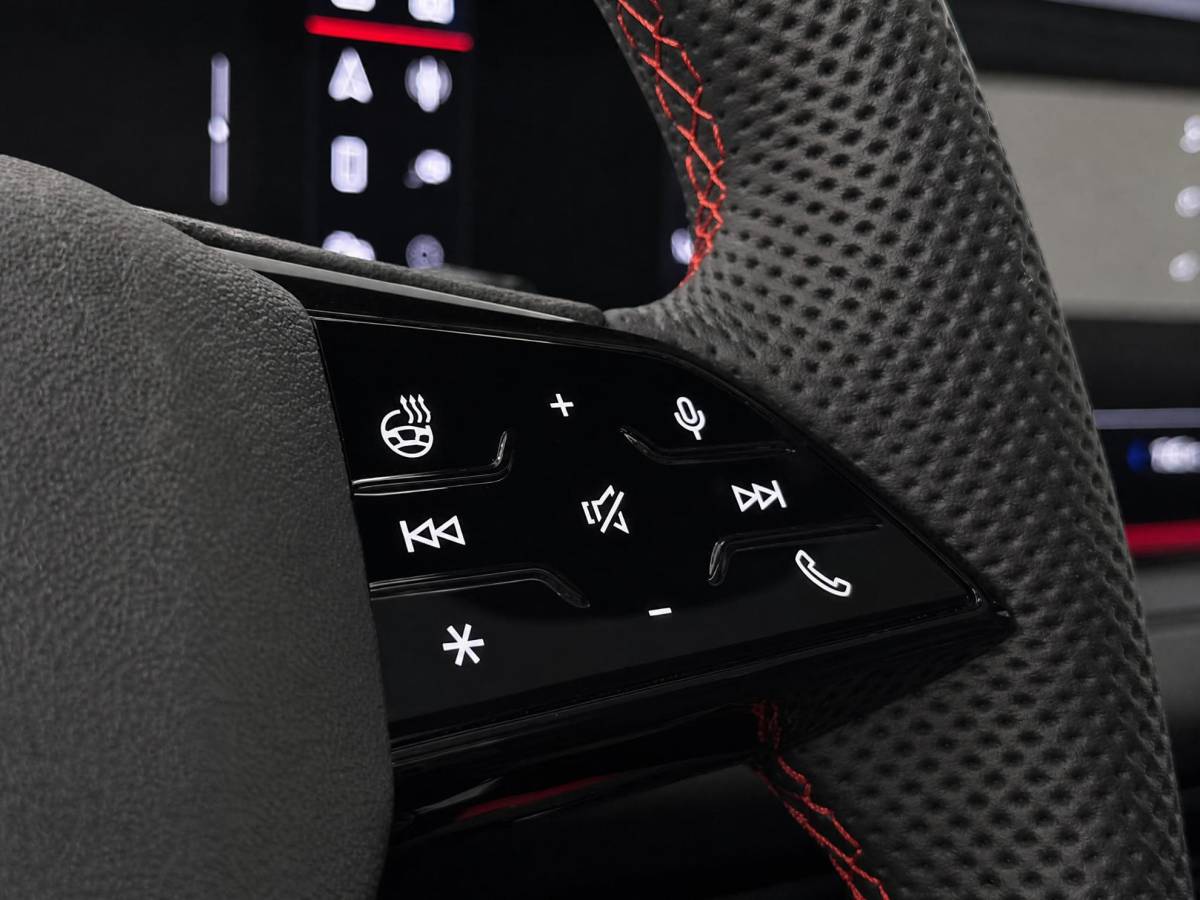 Audi A5 Audi A5 Avant 2.0 367pk e-hybrid quattro S edition Competition · Panoramadak · B&O Audio · Wegklapbare Trekhaak · Elek. Voorstoel · 20” Inch · Garantie t/m 07-12-2030 of 100.000km