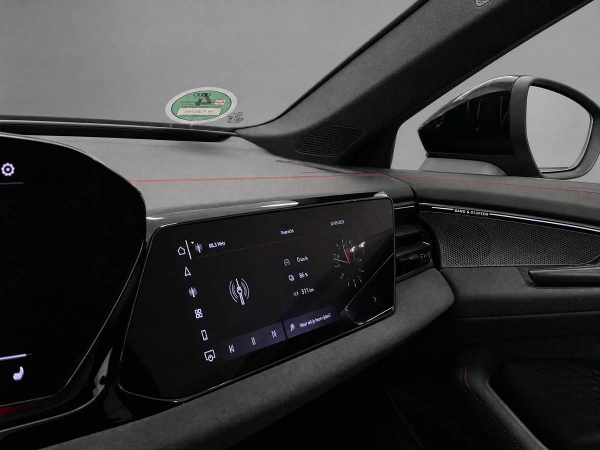 Audi A5 Audi A5 Avant 2.0 367pk e-hybrid quattro S edition Competition · Panoramadak · B&O Audio · Wegklapbare Trekhaak · Elek. Voorstoel · 20” Inch · Garantie t/m 07-12-2030 of 100.000km