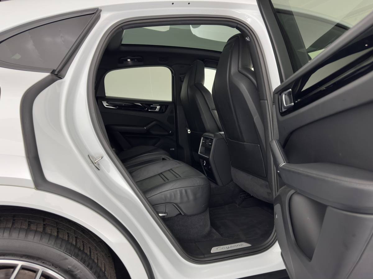 Porsche Cayenne Porsche Cayenne Coupé 3.0 E-Hybrid (Plug-in) Aut. *PANO | HEAD-UP | SPORT-CHRONO | LEATHER | FULL-LED | TOP-VIEW | AIR-SUSPENSION | BOSE-SOUND | HEATED-COMFORTSEATS | NAVI-FULLMAP | PRIVACY-GLASS | SHIFT-PADDLES | ECC | PDC | 21”ALU*