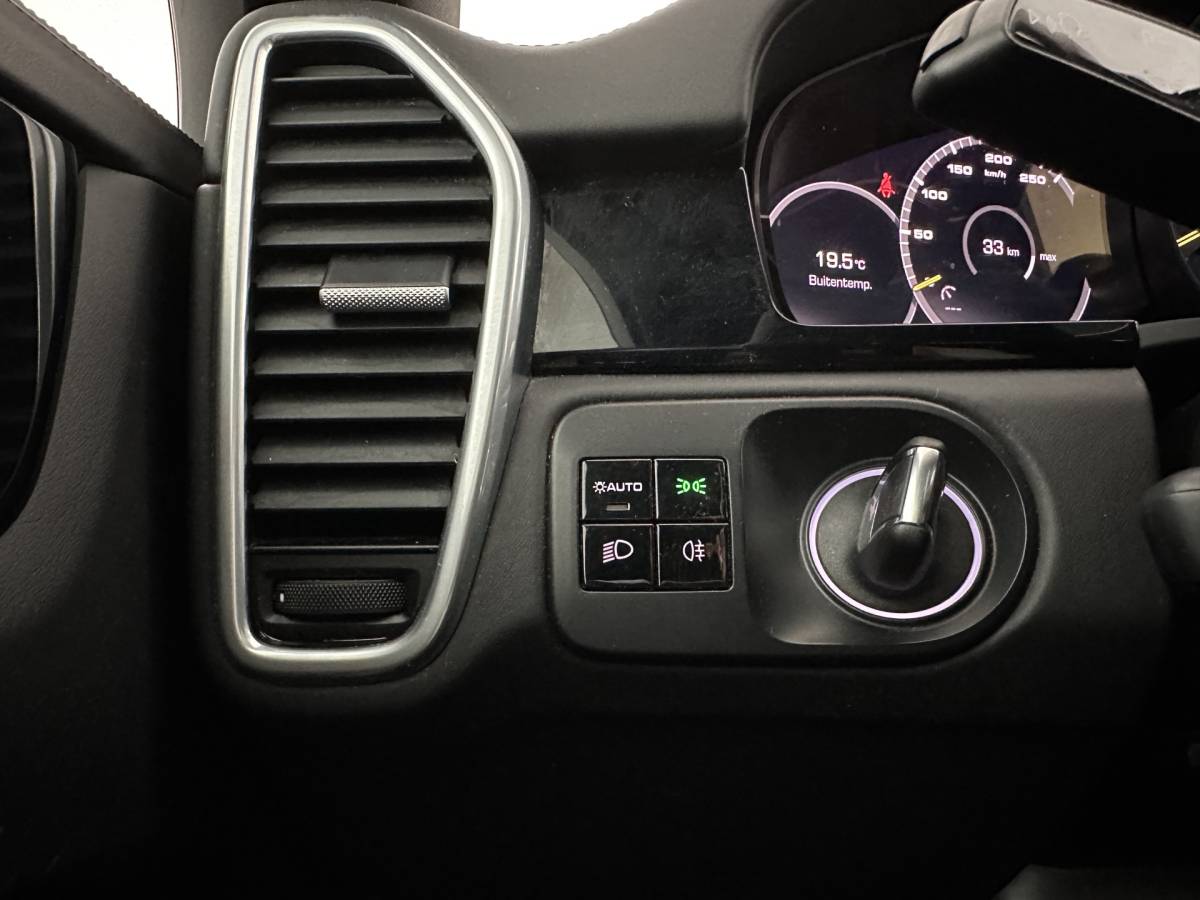 Porsche Cayenne Porsche Cayenne Coupé 3.0 E-Hybrid (Plug-in) Aut. *PANO | HEAD-UP | SPORT-CHRONO | LEATHER | FULL-LED | TOP-VIEW | AIR-SUSPENSION | BOSE-SOUND | HEATED-COMFORTSEATS | NAVI-FULLMAP | PRIVACY-GLASS | SHIFT-PADDLES | ECC | PDC | 21”ALU*