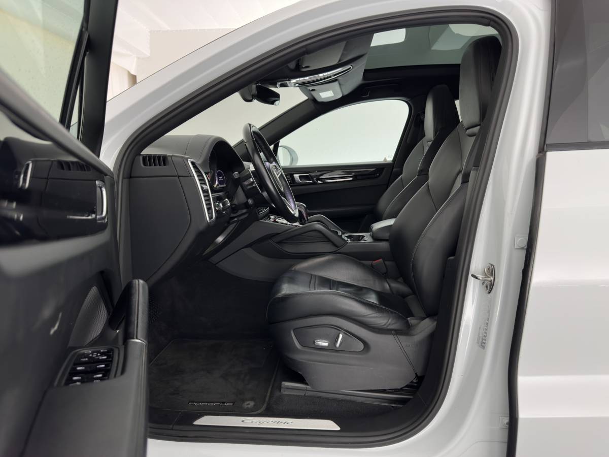 Porsche Cayenne Porsche Cayenne Coupé 3.0 E-Hybrid (Plug-in) Aut. *PANO | HEAD-UP | SPORT-CHRONO | LEATHER | FULL-LED | TOP-VIEW | AIR-SUSPENSION | BOSE-SOUND | HEATED-COMFORTSEATS | NAVI-FULLMAP | PRIVACY-GLASS | SHIFT-PADDLES | ECC | PDC | 21”ALU*