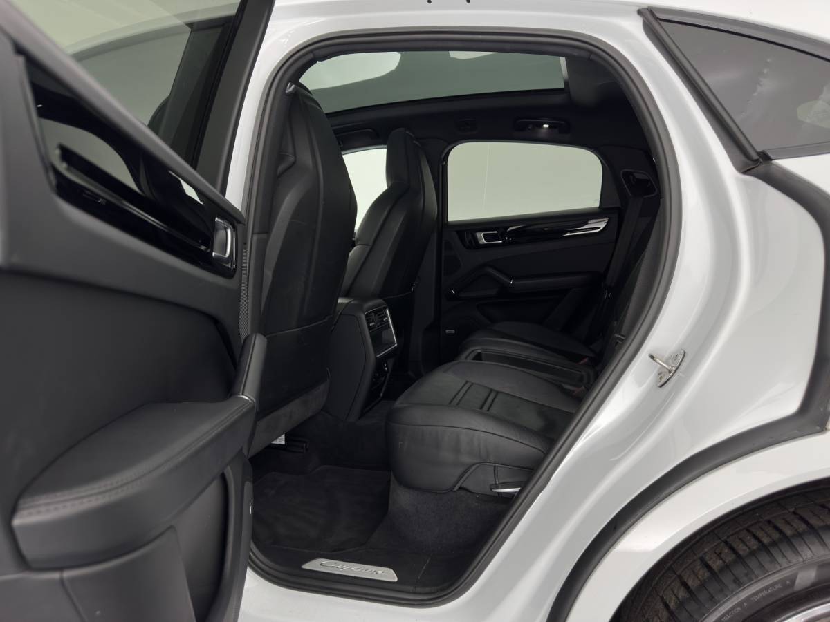 Porsche Cayenne Porsche Cayenne Coupé 3.0 E-Hybrid (Plug-in) Aut. *PANO | HEAD-UP | SPORT-CHRONO | LEATHER | FULL-LED | TOP-VIEW | AIR-SUSPENSION | BOSE-SOUND | HEATED-COMFORTSEATS | NAVI-FULLMAP | PRIVACY-GLASS | SHIFT-PADDLES | ECC | PDC | 21”ALU*