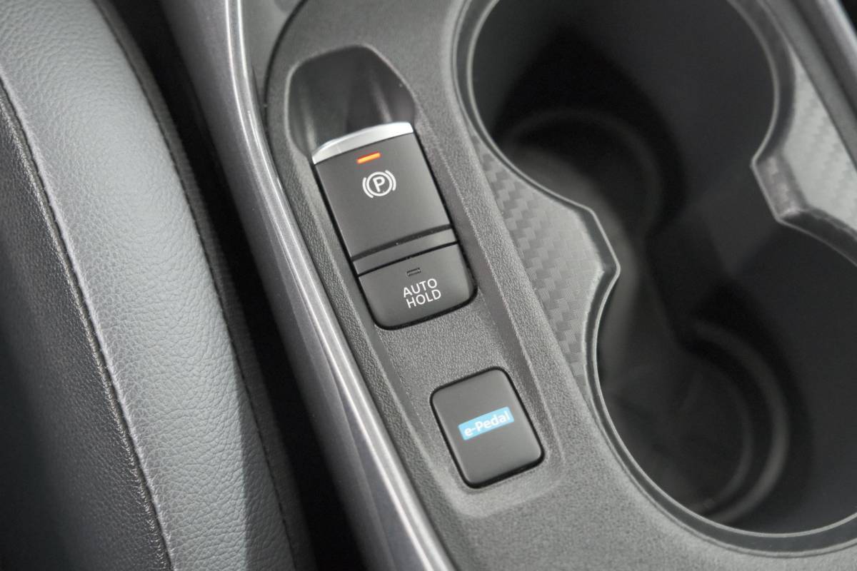 Nissan Juke Nissan Juke 1.6 Hybrid N-Connecta | Camera | Stuurverwarming | Stoelverwarming | Navigatie