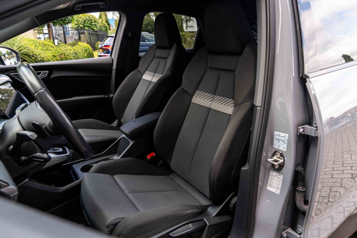 Audi Q4 Sportback e-tron Audi Q4 Sportback e-tron 35 Advanced edition 55 kWh Sportstoelen Elek.Klep Stoelverwarming Ambiance Camera 19”