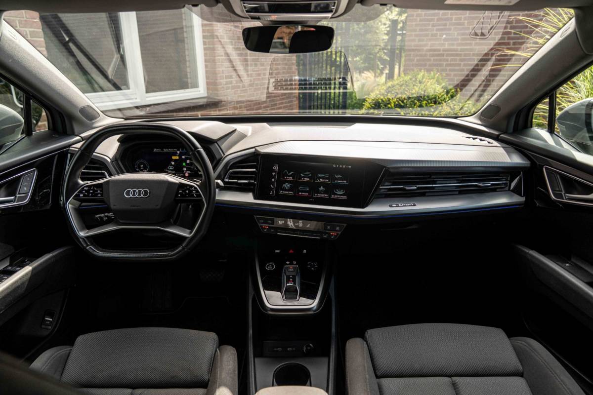 Audi Q4 Sportback e-tron Audi Q4 Sportback e-tron 35 Advanced edition 55 kWh Sportstoelen Elek.Klep Stoelverwarming Ambiance Camera 19”