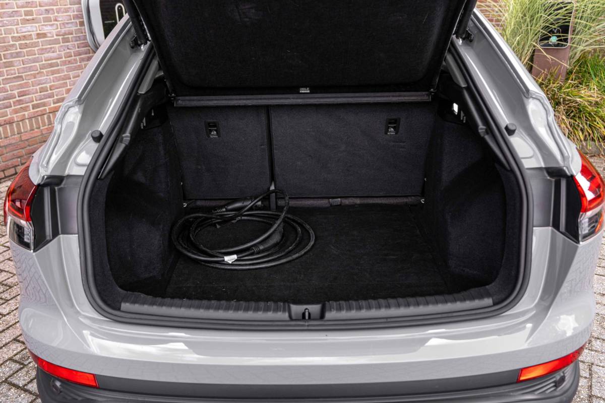 Audi Q4 Sportback e-tron Audi Q4 Sportback e-tron 35 Advanced edition 55 kWh Sportstoelen Elek.Klep Stoelverwarming Ambiance Camera 19”