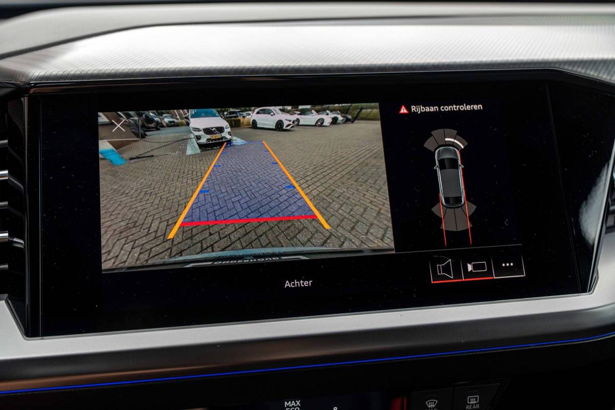 Audi Q4 Sportback e-tron Audi Q4 Sportback e-tron 35 Advanced edition 55 kWh Sportstoelen Elek.Klep Stoelverwarming Ambiance Camera 19”