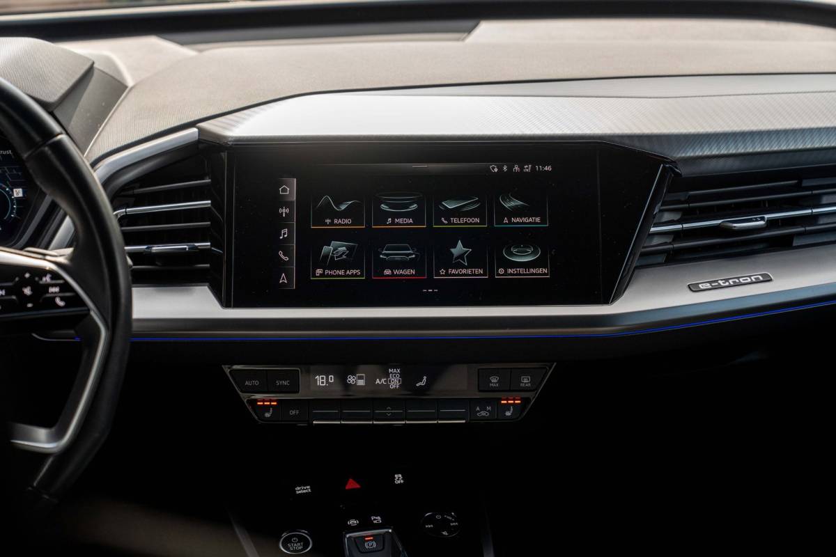 Audi Q4 Sportback e-tron Audi Q4 Sportback e-tron 35 Advanced edition 55 kWh Sportstoelen Elek.Klep Stoelverwarming Ambiance Camera 19”