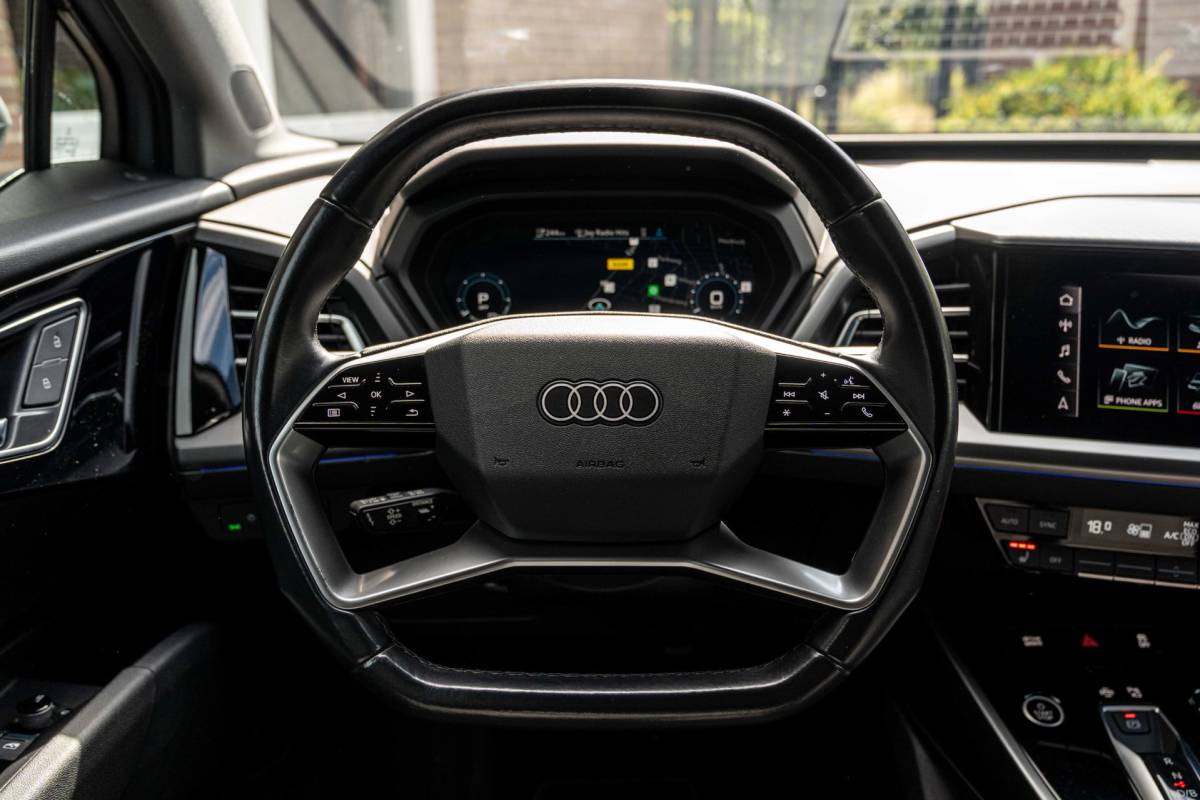 Audi Q4 Sportback e-tron Audi Q4 Sportback e-tron 35 Advanced edition 55 kWh Sportstoelen Elek.Klep Stoelverwarming Ambiance Camera 19”