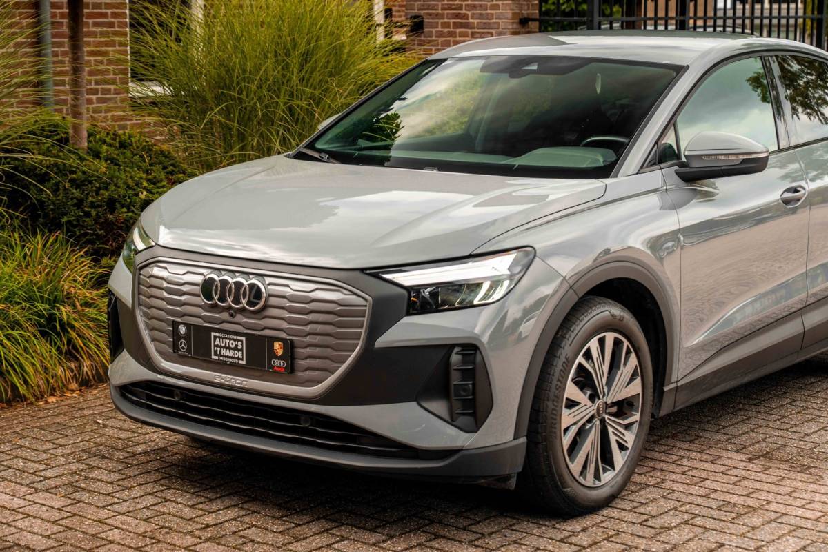 Audi Q4 Sportback e-tron Audi Q4 Sportback e-tron 35 Advanced edition 55 kWh Sportstoelen Elek.Klep Stoelverwarming Ambiance Camera 19”