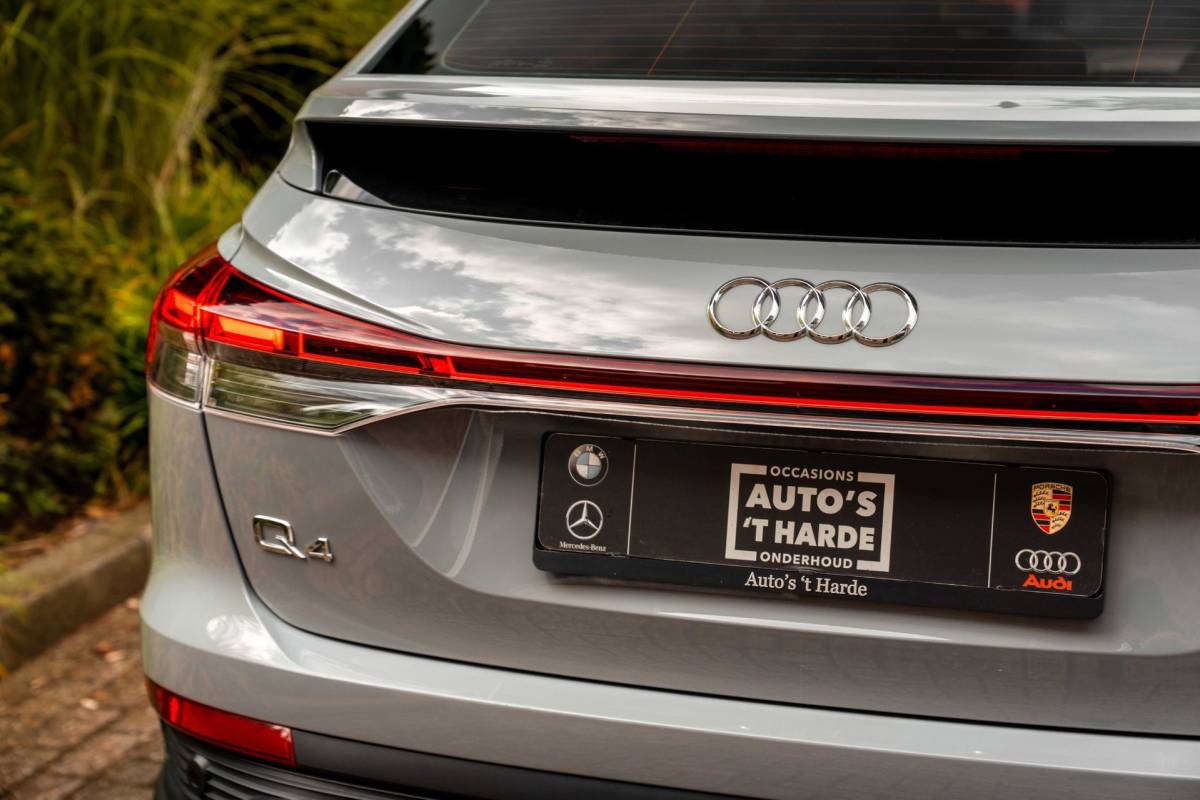 Audi Q4 Sportback e-tron Audi Q4 Sportback e-tron 35 Advanced edition 55 kWh Sportstoelen Elek.Klep Stoelverwarming Ambiance Camera 19”