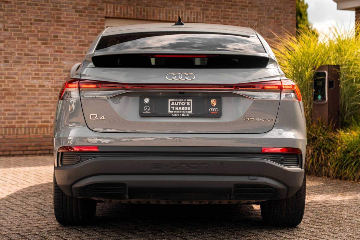 Audi Q4 Sportback e-tron Audi Q4 Sportback e-tron 35 Advanced edition 55 kWh Sportstoelen Elek.Klep Stoelverwarming Ambiance Camera 19”