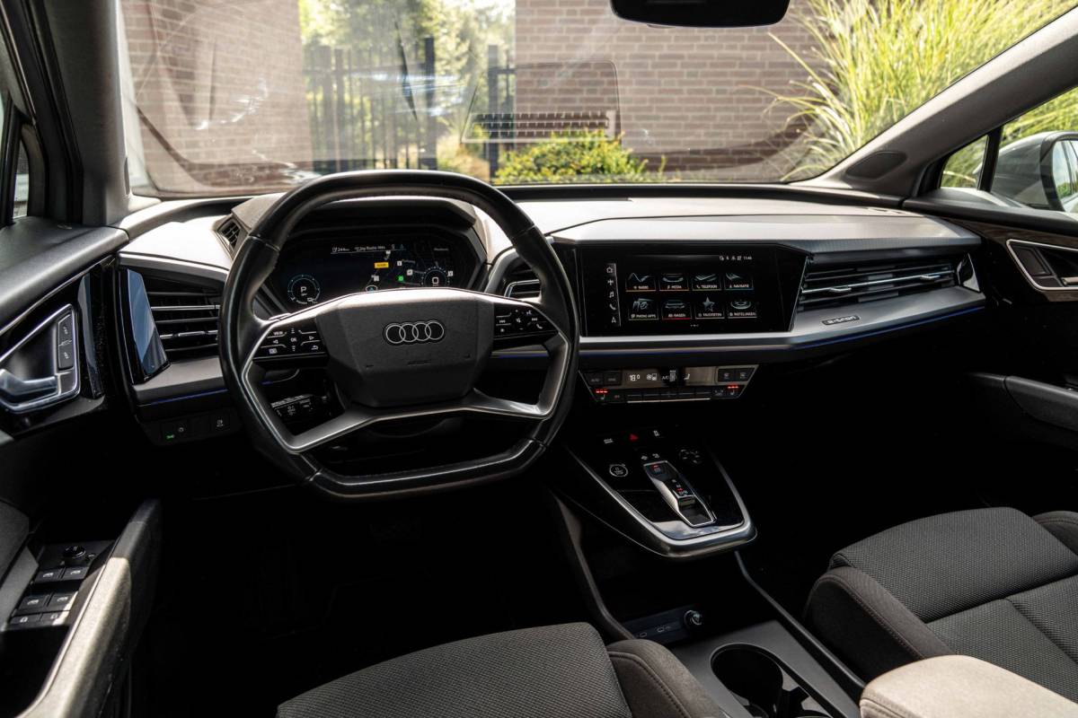 Audi Q4 Sportback e-tron Audi Q4 Sportback e-tron 35 Advanced edition 55 kWh Sportstoelen Elek.Klep Stoelverwarming Ambiance Camera 19”