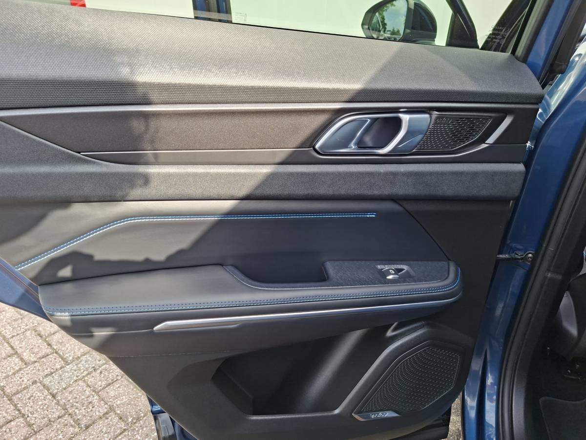 Lynk & Co 01 Lynk & Co 01 1.5 PHEV 262PK Adapt.Cruise 360° Cam Carplay Plug-in Stoelverw Vol opties!