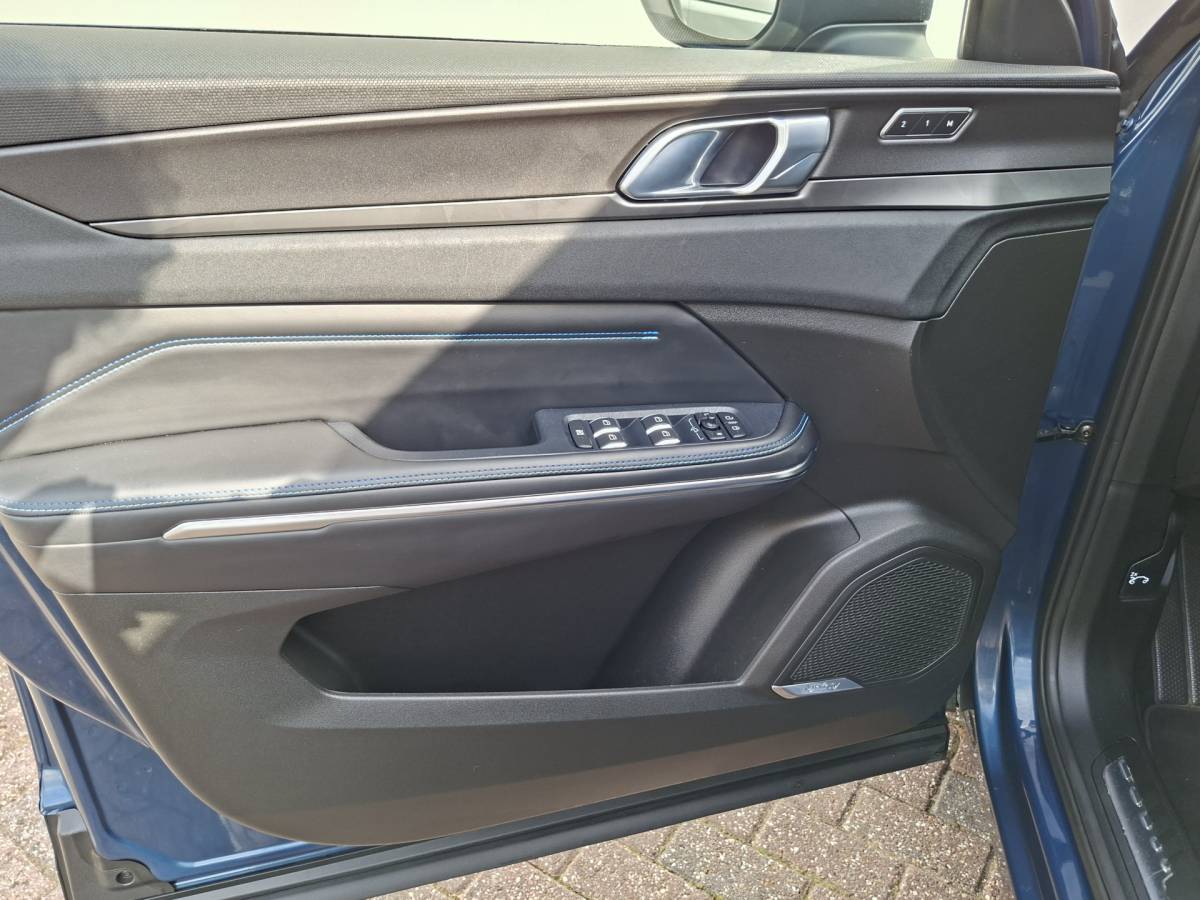 Lynk & Co 01 Lynk & Co 01 1.5 PHEV 262PK Adapt.Cruise 360° Cam Carplay Plug-in Stoelverw Vol opties!