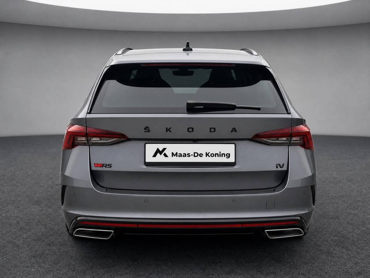 Škoda Octavia Skoda Octavia Combi 1.4 TSI 245pk DSG RS iV PHEV Business · Trekhaak wegklapbaar · Camera  · Navigatie · Stoel-& Stuur- en achterbankverwarming · 18” Inch ·