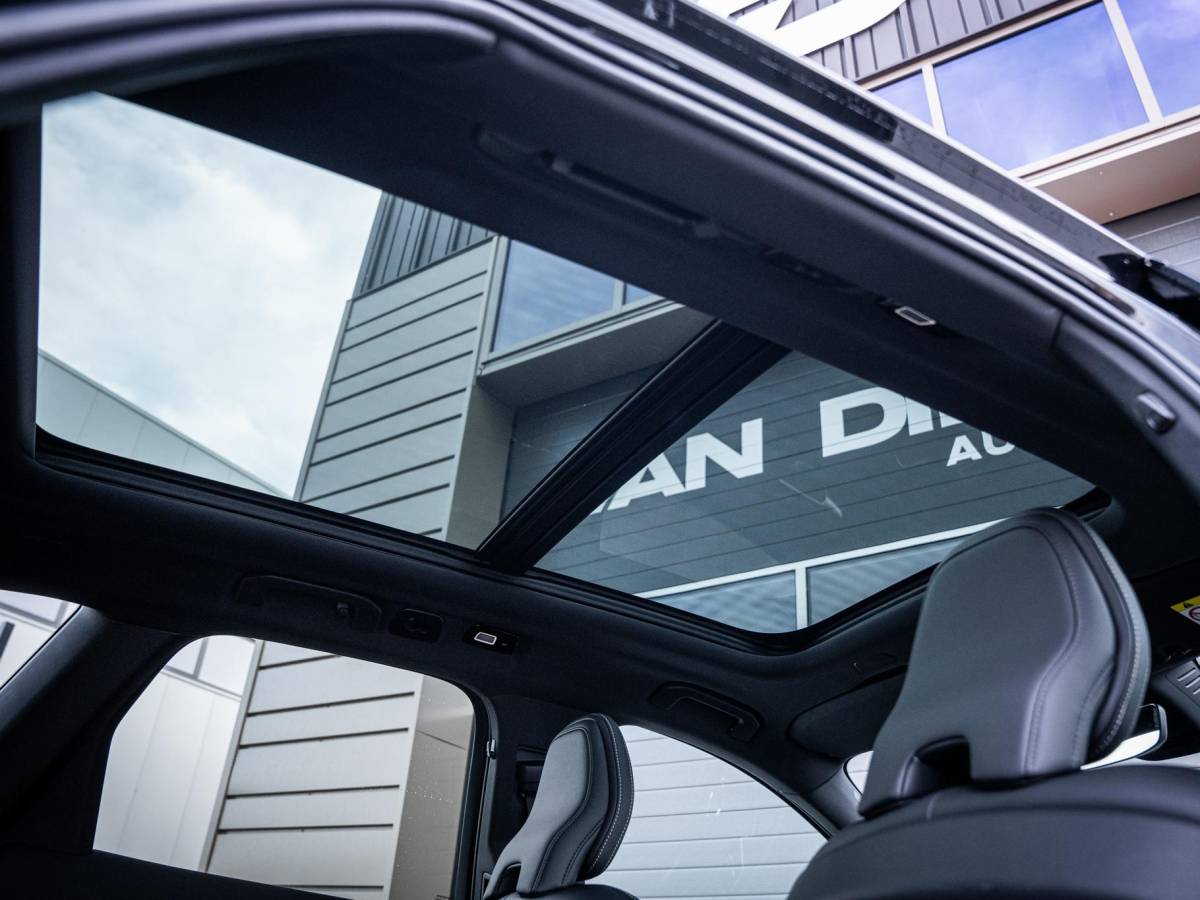 Volvo XC60 Volvo XC60 2.0 T6 Plug-in hybrid AWD Plus Bright – Pano l Trekh l H/Kardon l Memory