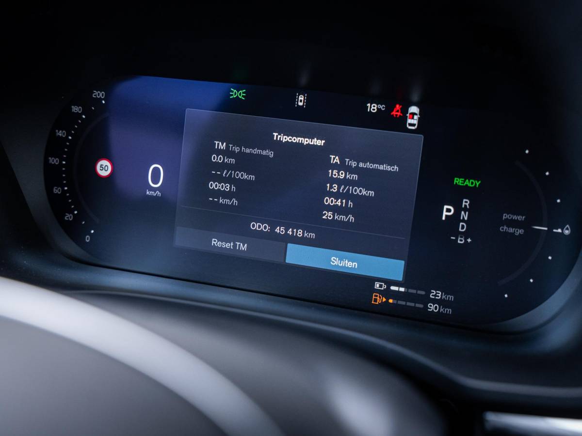 Volvo XC60 Volvo XC60 2.0 T6 Plug-in hybrid AWD Plus Bright – Pano l Trekh l H/Kardon l Memory