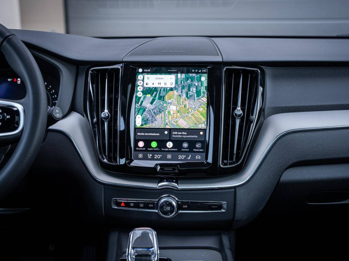 Volvo XC60 Volvo XC60 2.0 T6 Plug-in hybrid AWD Plus Bright – Pano l Trekh l H/Kardon l Memory