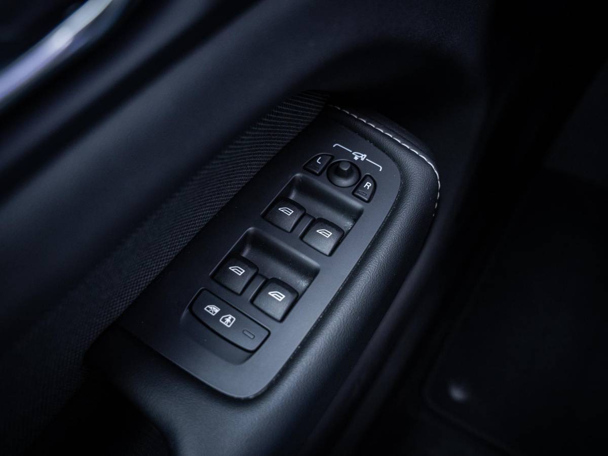 Volvo XC60 Volvo XC60 2.0 T6 Plug-in hybrid AWD Plus Bright – Pano l Trekh l H/Kardon l Memory