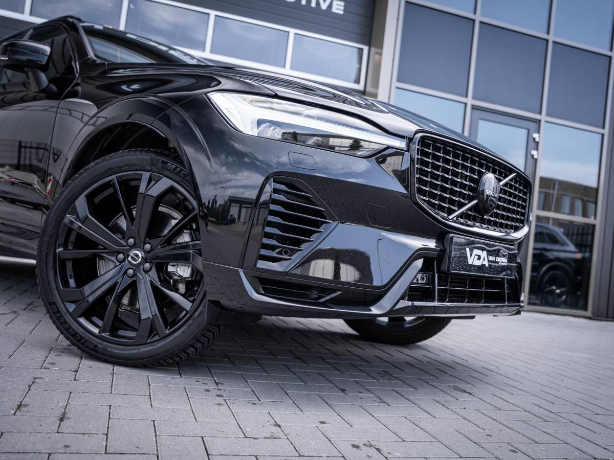 Volvo XC60 Volvo XC60 2.0 T6 Plug-in hybrid AWD Plus Bright – Pano l Trekh l H/Kardon l Memory