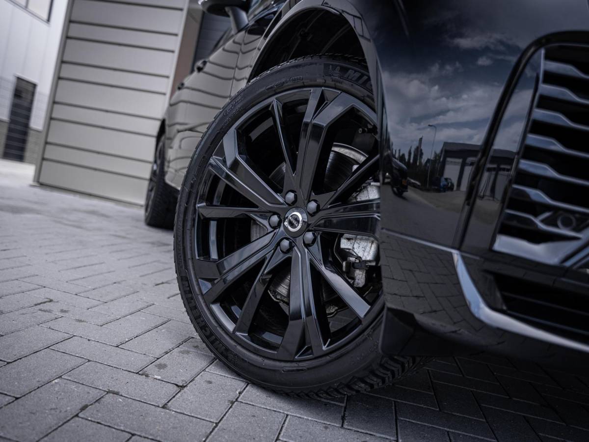 Volvo XC60 Volvo XC60 2.0 T6 Plug-in hybrid AWD Plus Bright – Pano l Trekh l H/Kardon l Memory