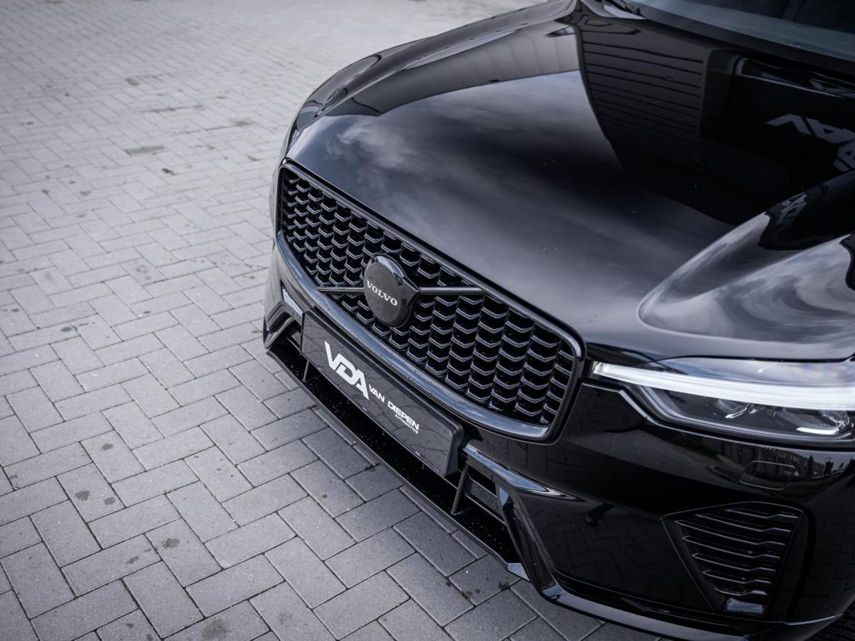 Volvo XC60 Volvo XC60 2.0 T6 Plug-in hybrid AWD Plus Bright – Pano l Trekh l H/Kardon l Memory