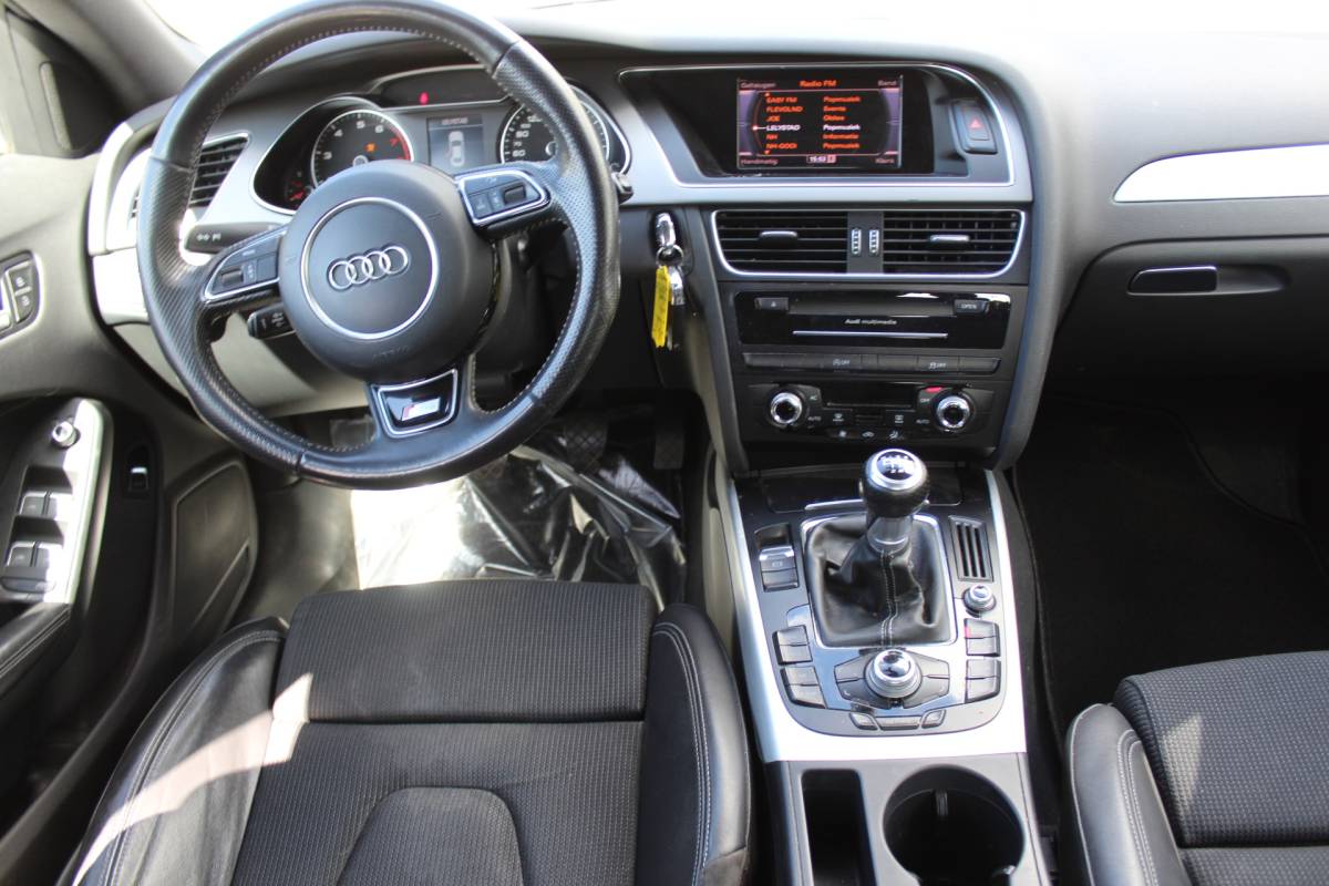 Audi A4 Audi A4 Limousine 1.8 TFSI S Edition