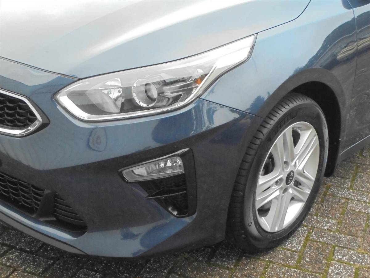 Kia Ceed Sportswagon Kia Ceed Sw 1.6 CRDi 115PK DYNAMICLINE 1e EIG NL-AUTO 88.397 KM !!