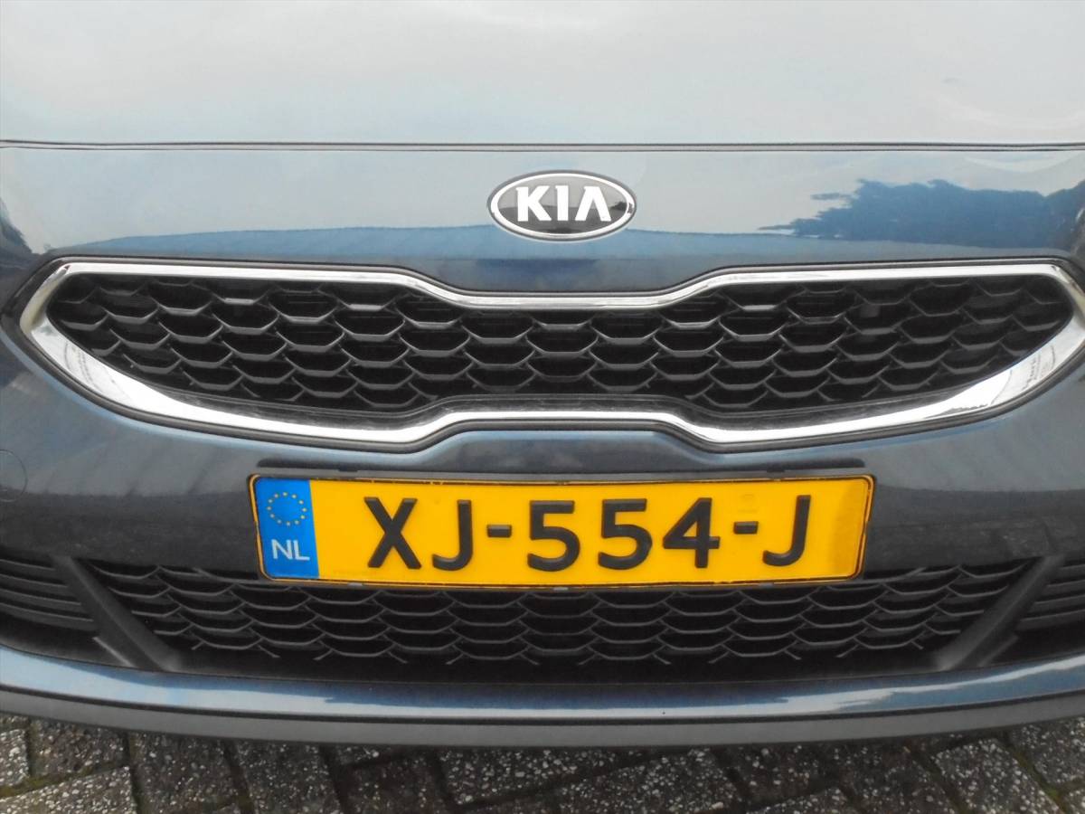 Kia Ceed Sportswagon Kia Ceed Sw 1.6 CRDi 115PK DYNAMICLINE 1e EIG NL-AUTO 88.397 KM !!