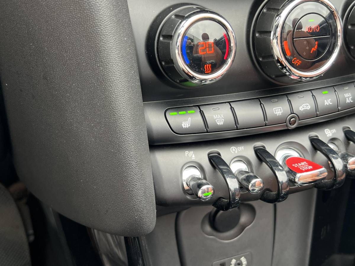MINI Cooper S Cabrio MINI Cabrio 2.0 Cooper S Chili Serious Business | Leder/Cruise Adaptief/Keyless