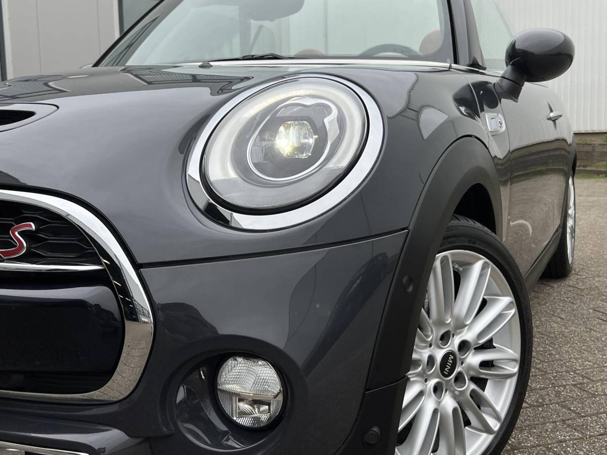 MINI Cooper S Cabrio MINI Cabrio 2.0 Cooper S Chili Serious Business | Leder/Cruise Adaptief/Keyless