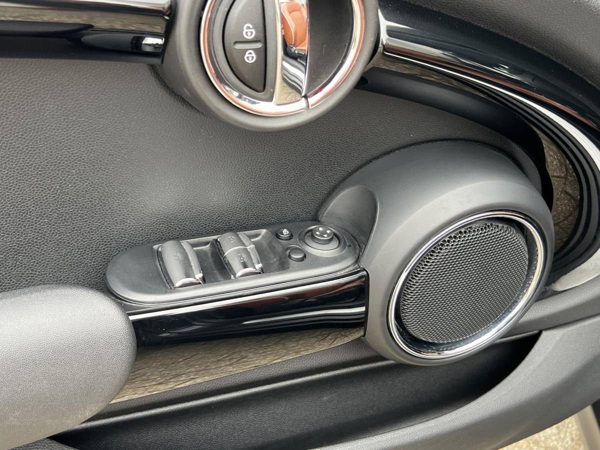 MINI Cooper S Cabrio MINI Cabrio 2.0 Cooper S Chili Serious Business | Leder/Cruise Adaptief/Keyless
