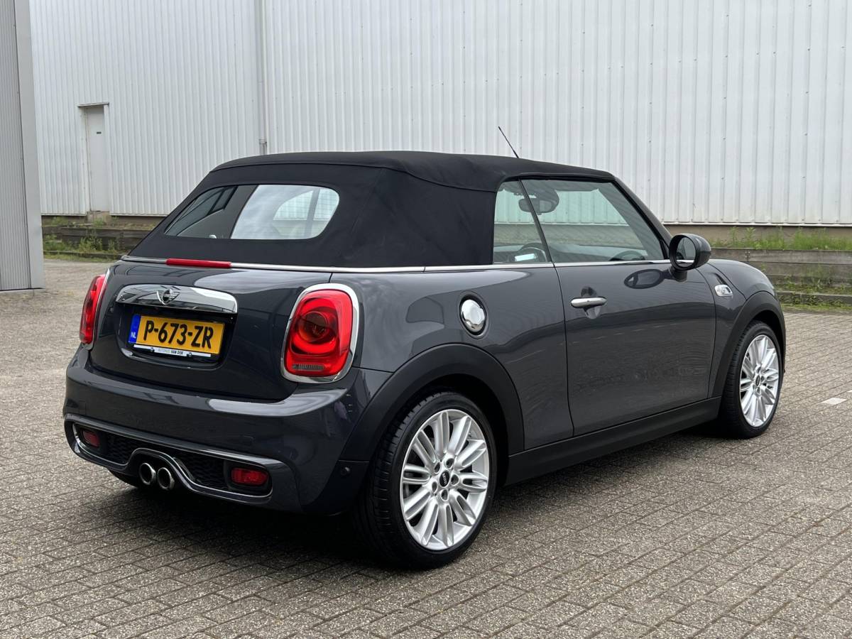 MINI Cooper S Cabrio MINI Cabrio 2.0 Cooper S Chili Serious Business | Leder/Cruise Adaptief/Keyless