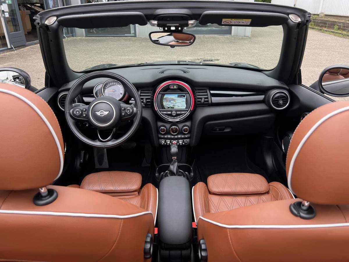 MINI Cooper S Cabrio MINI Cabrio 2.0 Cooper S Chili Serious Business | Leder/Cruise Adaptief/Keyless