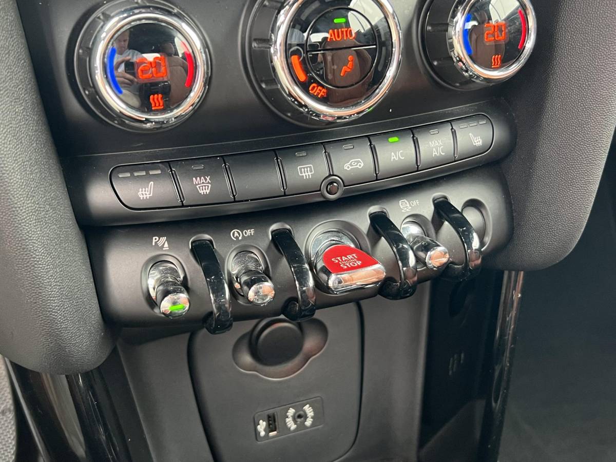MINI Cooper S Cabrio MINI Cabrio 2.0 Cooper S Chili Serious Business | Leder/Cruise Adaptief/Keyless