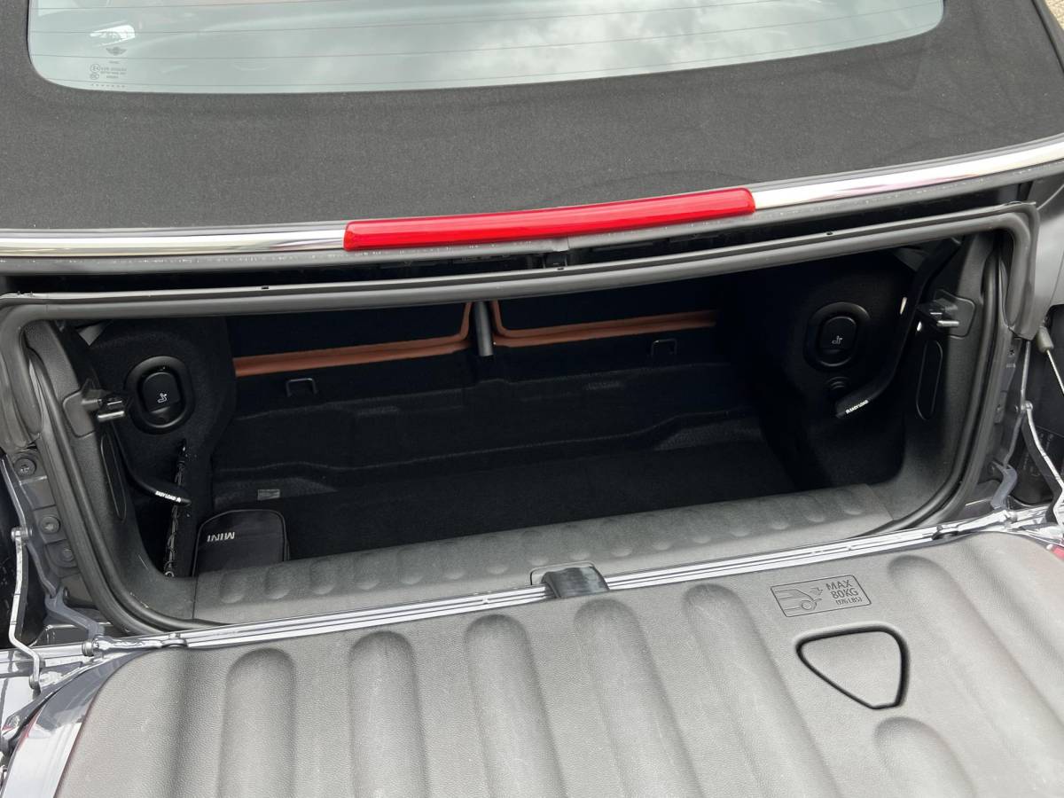 MINI Cooper S Cabrio MINI Cabrio 2.0 Cooper S Chili Serious Business | Leder/Cruise Adaptief/Keyless
