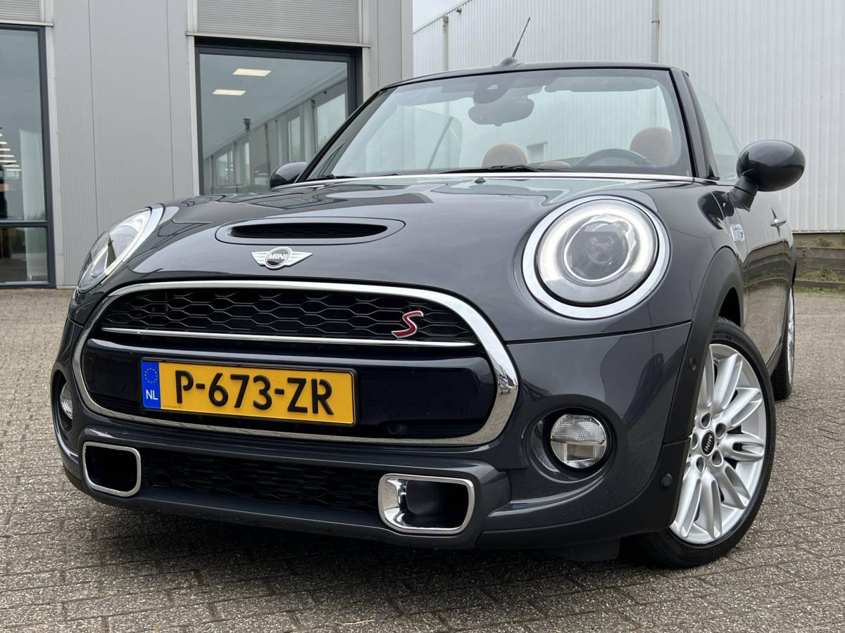 MINI Cooper S Cabrio MINI Cabrio 2.0 Cooper S Chili Serious Business | Leder/Cruise Adaptief/Keyless