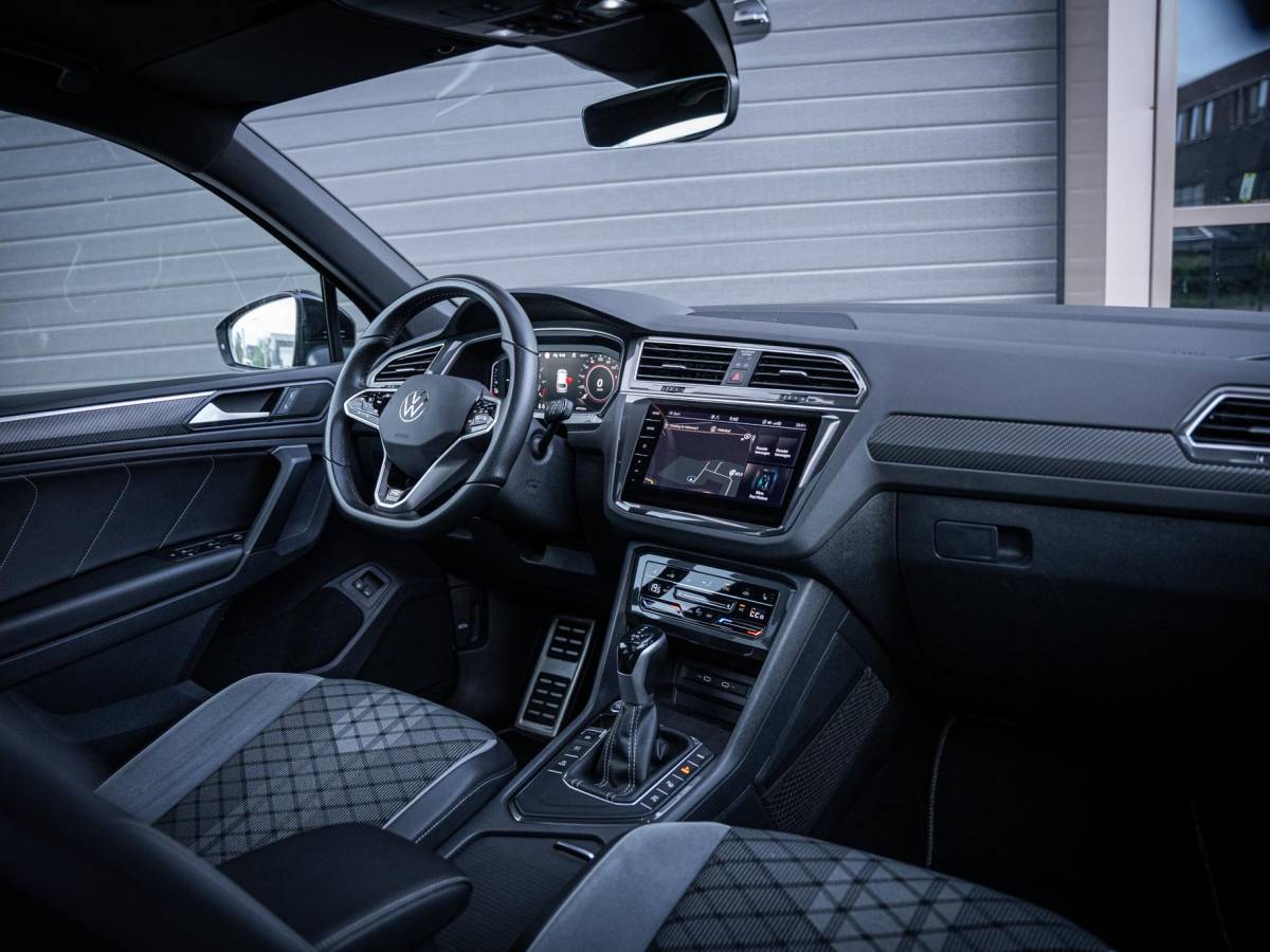 Volkswagen Tiguan Volkswagen Tiguan 1.4 TSI eHybrid R-Line Business+ – Pano l Trekh. l IQ-Light l 360cam