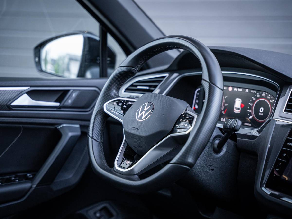 Volkswagen Tiguan Volkswagen Tiguan 1.4 TSI eHybrid R-Line Business+ – Pano l Trekh. l IQ-Light l 360cam