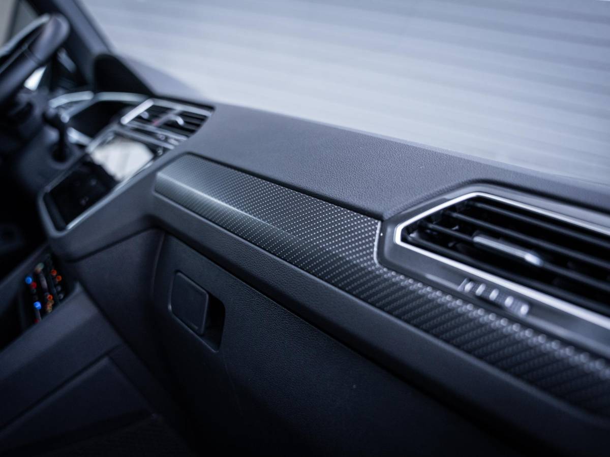 Volkswagen Tiguan Volkswagen Tiguan 1.4 TSI eHybrid R-Line Business+ – Pano l Trekh. l IQ-Light l 360cam
