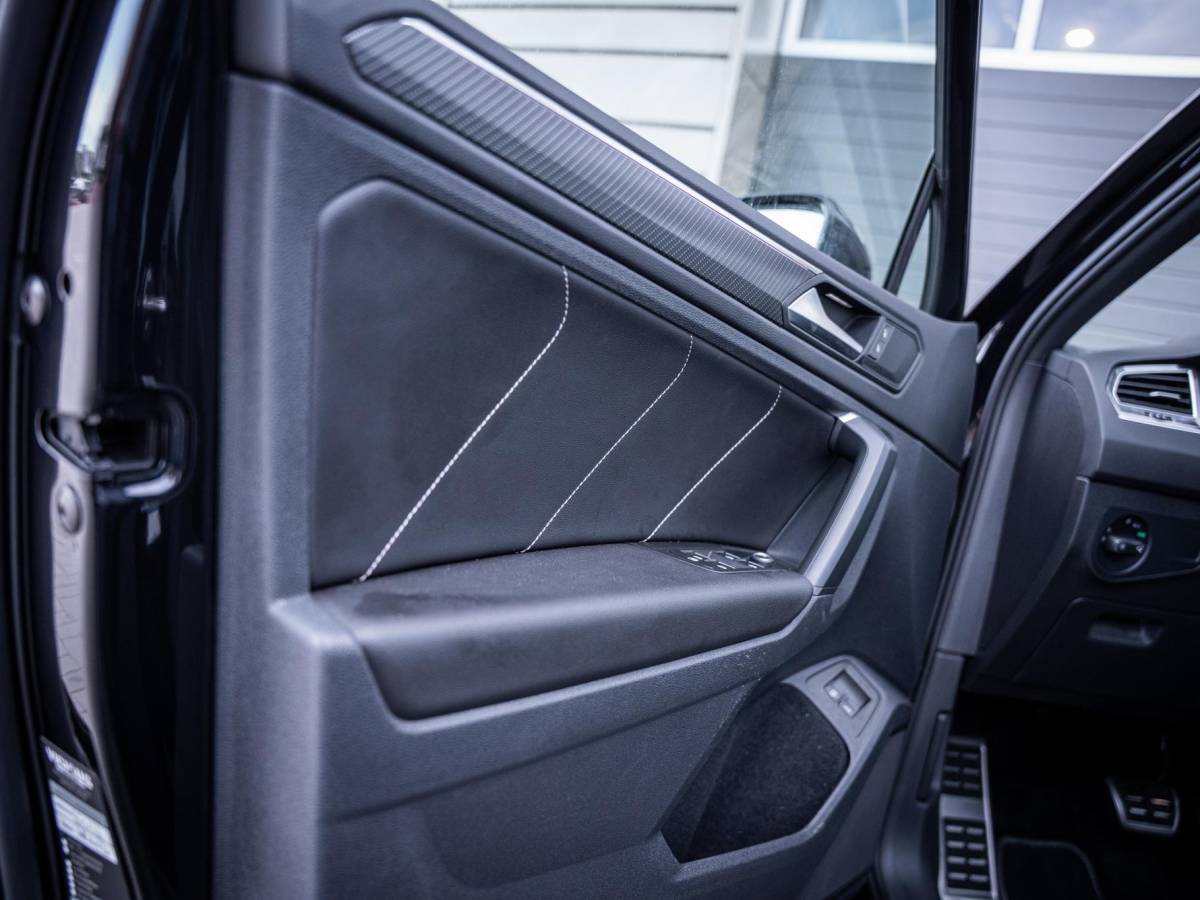 Volkswagen Tiguan Volkswagen Tiguan 1.4 TSI eHybrid R-Line Business+ – Pano l Trekh. l IQ-Light l 360cam