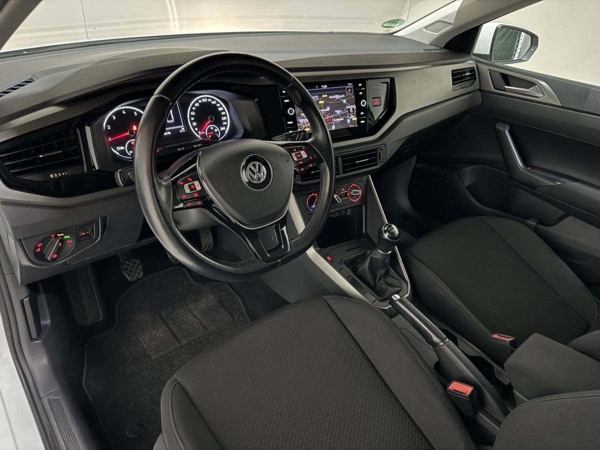 Volkswagen Polo Volkswagen Polo 1.0 TSI Comfortline ACC Navi Camera CarPlay NAP