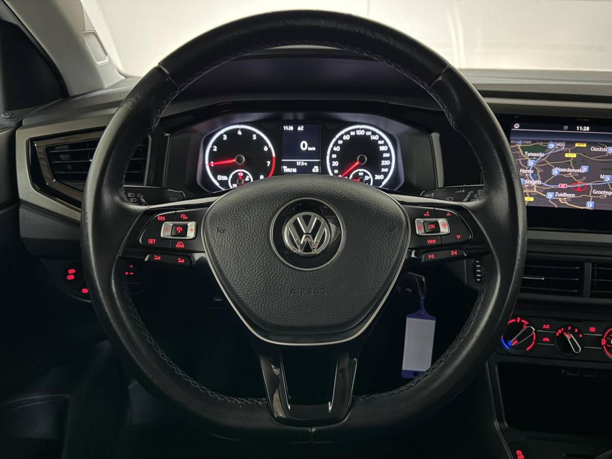 Volkswagen Polo Volkswagen Polo 1.0 TSI Comfortline ACC Navi Camera CarPlay NAP
