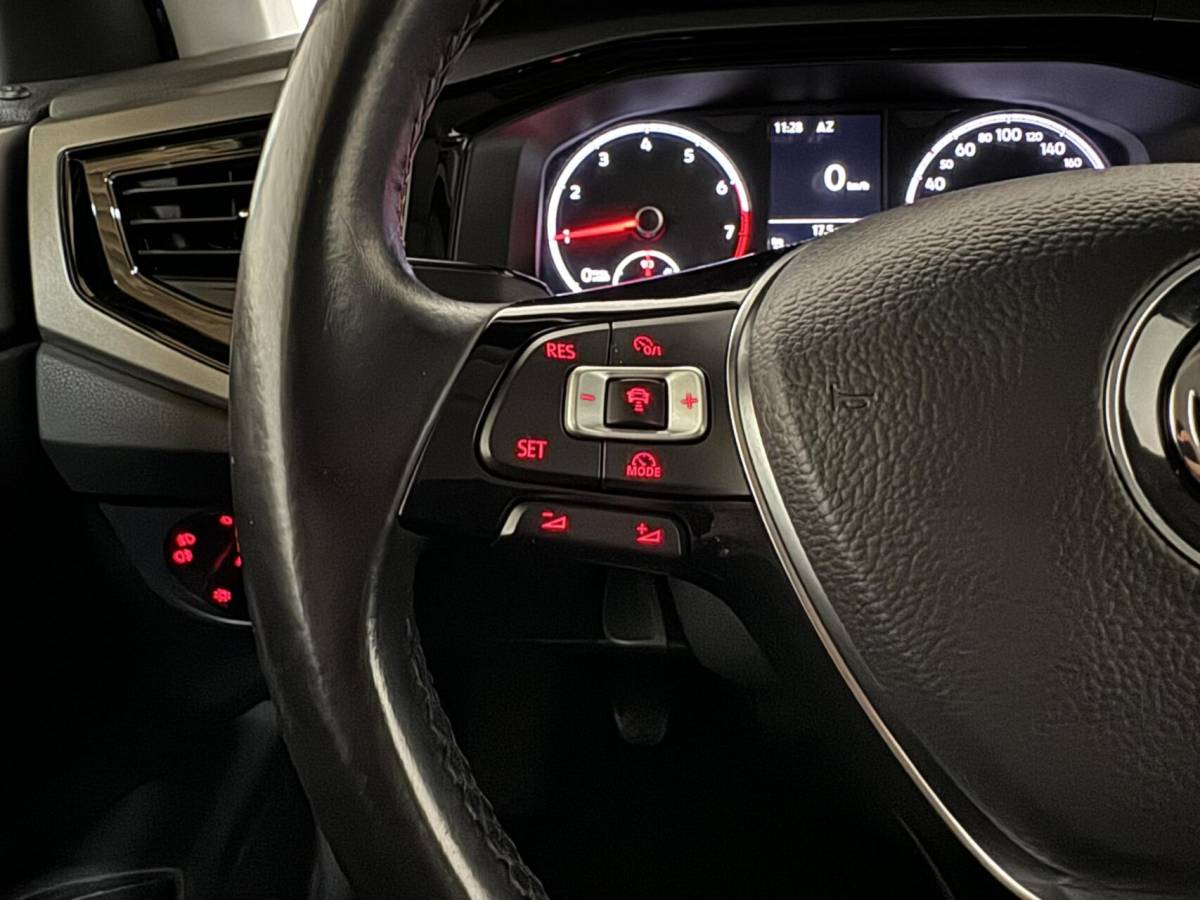 Volkswagen Polo Volkswagen Polo 1.0 TSI Comfortline ACC Navi Camera CarPlay NAP