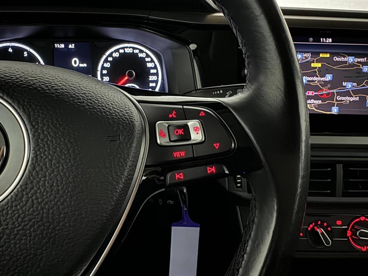 Volkswagen Polo Volkswagen Polo 1.0 TSI Comfortline ACC Navi Camera CarPlay NAP