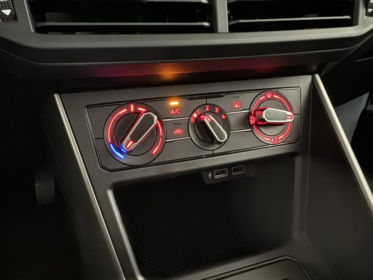 Volkswagen Polo Volkswagen Polo 1.0 TSI Comfortline ACC Navi Camera CarPlay NAP